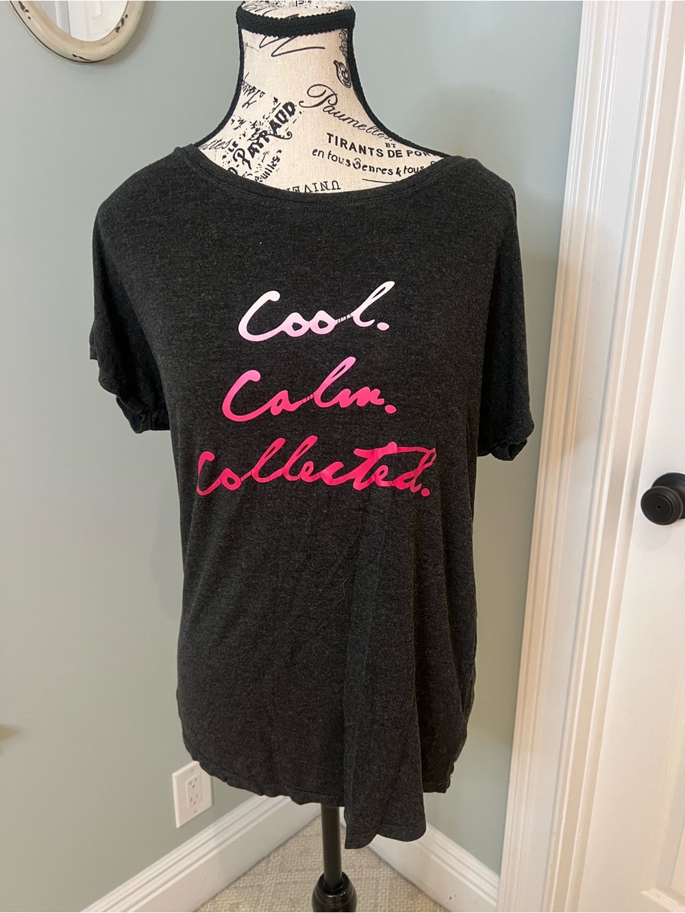 Gaiam charcoal gray yoga graphic t-shirt |Cool. Calm.Collected | SZ M |Preowned - Picture 7 of 10